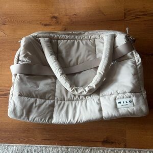 WILO Women's Quilted Travel Bag in Cream